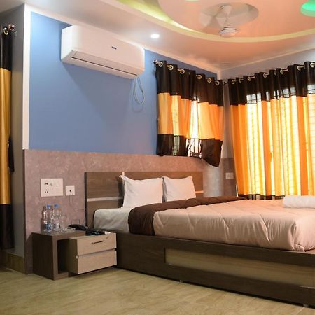 Hotel Nandini Baharampur Ngoại thất bức ảnh