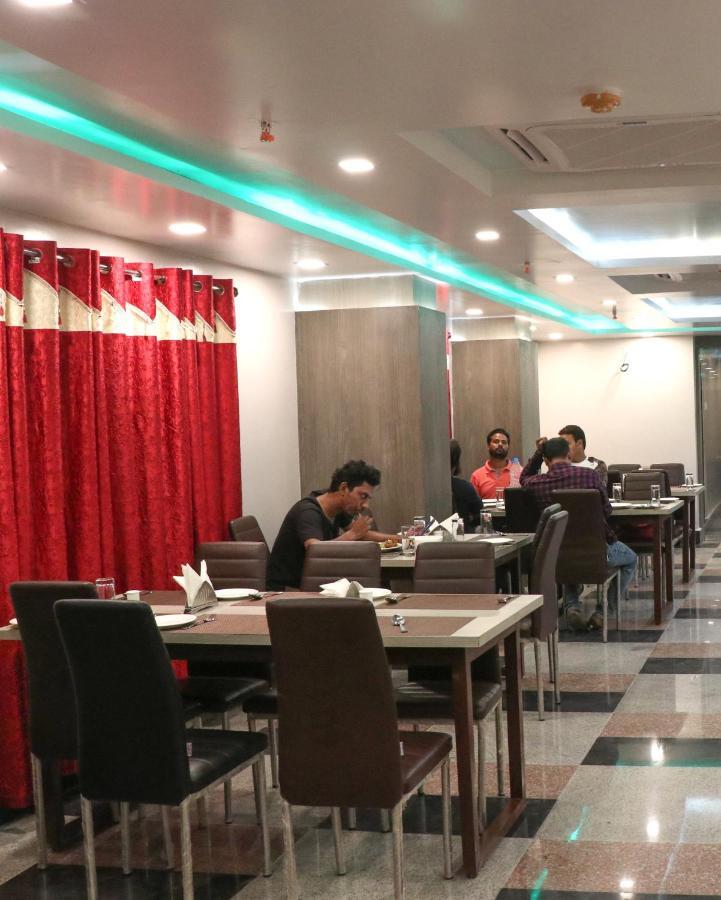 Hotel Nandini Baharampur Ngoại thất bức ảnh